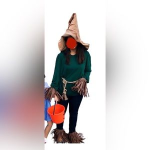 Wizard of Oz scarecrow costume - hat and accessories